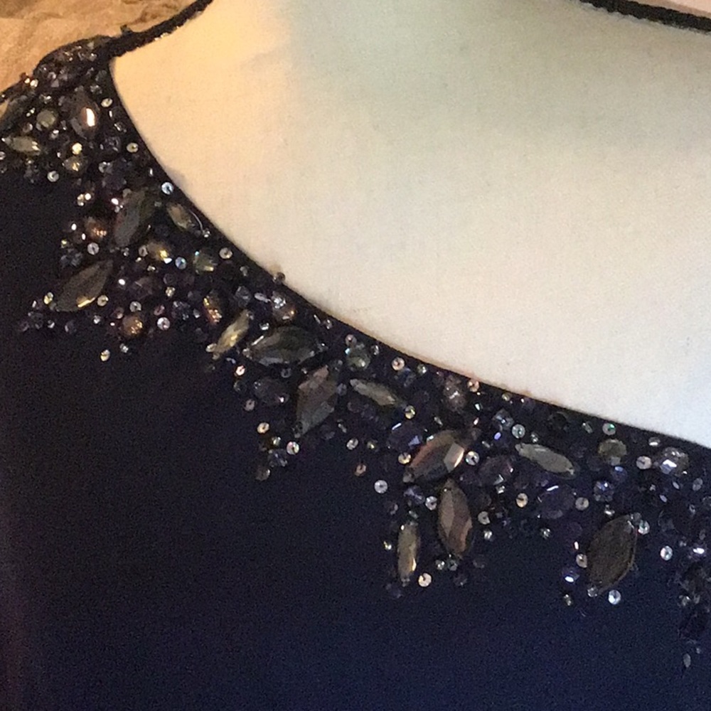 Dress - Picture 5 of 16